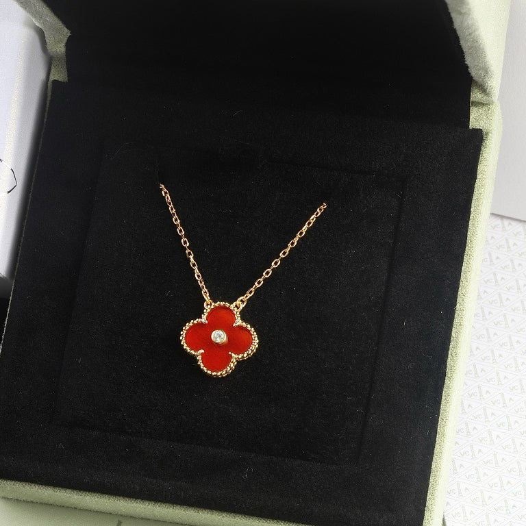 [Triumph Jewelry]CLOVER 15MM DIAMOND CARNELIAN NECKLACE