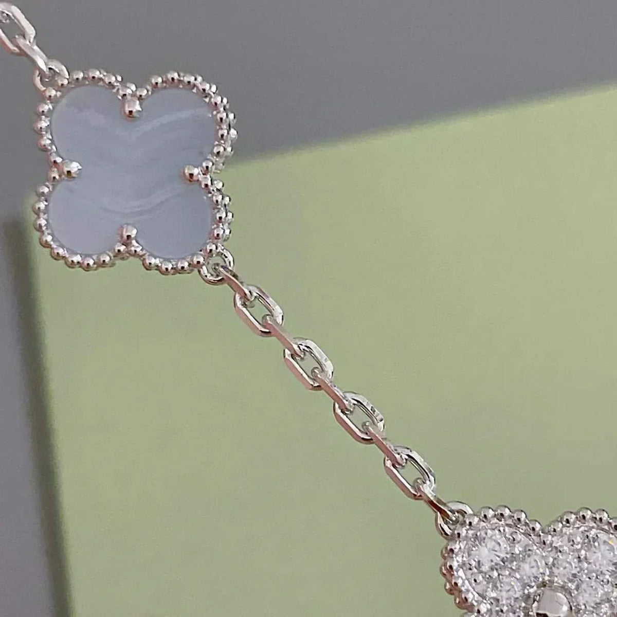 [Triumph Jewelry] CLOVER 5 MOTIF PURPLE CHALCEDONY BRACELET COLLECTION