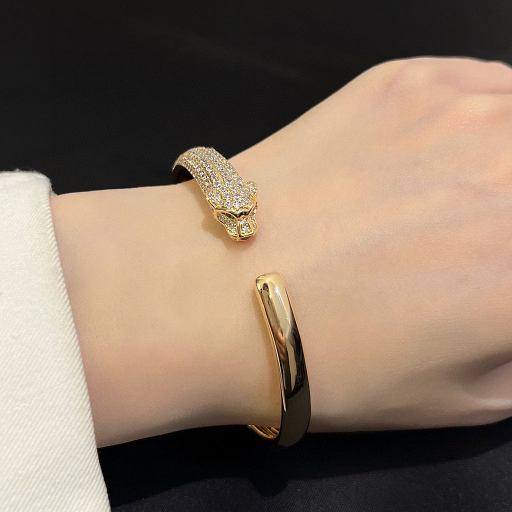 [Triumph Jewelry]PANTHERE HALF DIAMOND OPEN BRACELET
