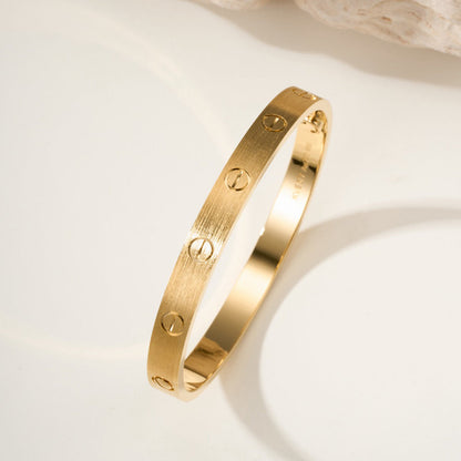 [Triumph Jewelry]LOVE BRACELET 6.1MM BRUSHED