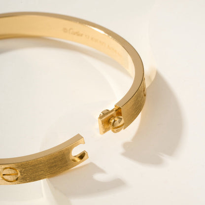 [Triumph Jewelry]LOVE BRACELET 6.1MM BRUSHED