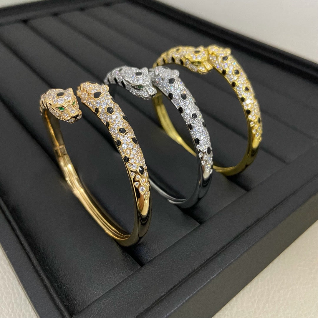 [Triumph Jewelry]PANTHERE DOUBLE HEADED HALF DIAMOND OPEN BRACELET