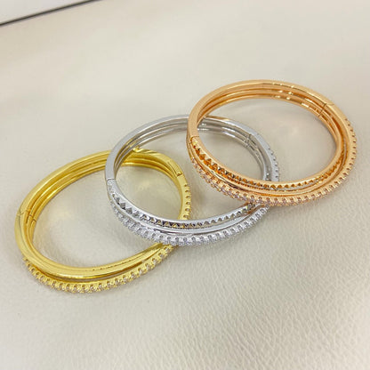 [Triumph Jewelry]ETINCELLE HALF-PAVED DIAMOND BRACELET