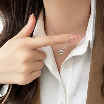 [Triumph Jewelry]BEE MINI PEDANT DIAMOND NECKLACE