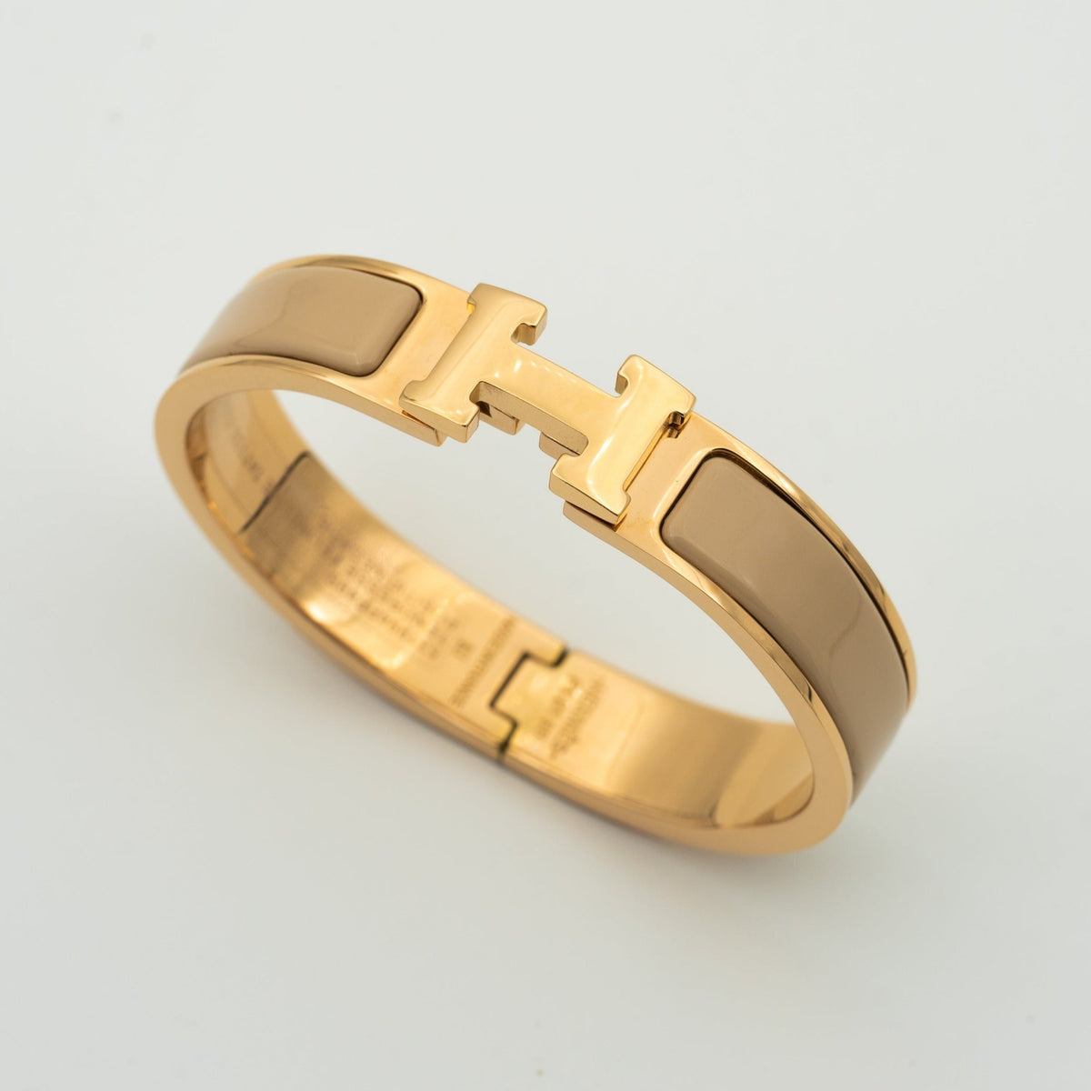 [Triumph Jewelry]H GREY BRACELET