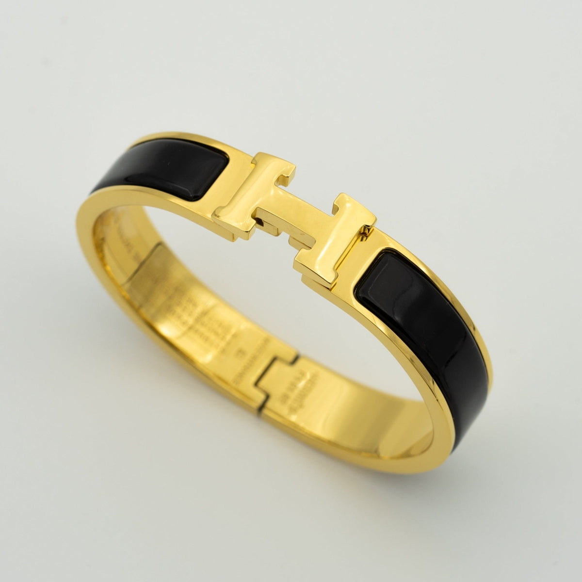 [Triumph Jewelry]H BLACK BRACELET