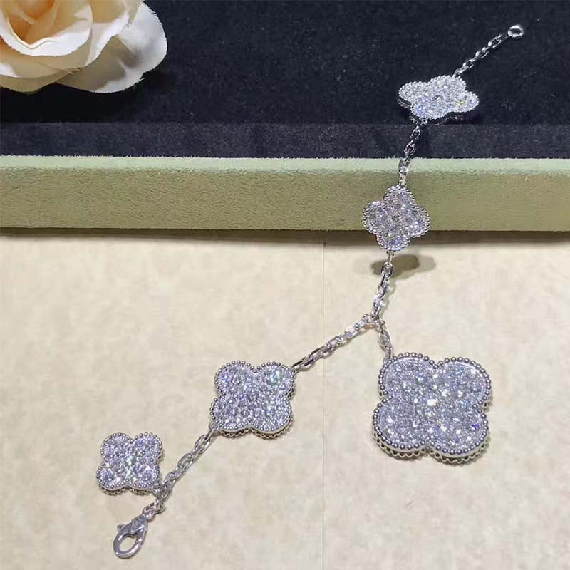 [Triumph Jewelry]CLOVER 6 MOTIFS SILVER DIAMOND BRACELET