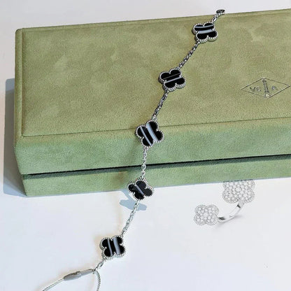 [Triumph Jewelry] CLOVER 5 MOTIF PULSAR STONE BRACELET COLLECTION