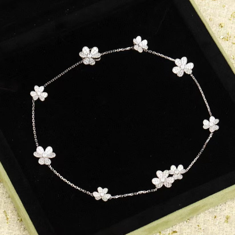 [Triumph Jewelry]FRIVOLE SILVER 9 FLOWERS NECKLACE