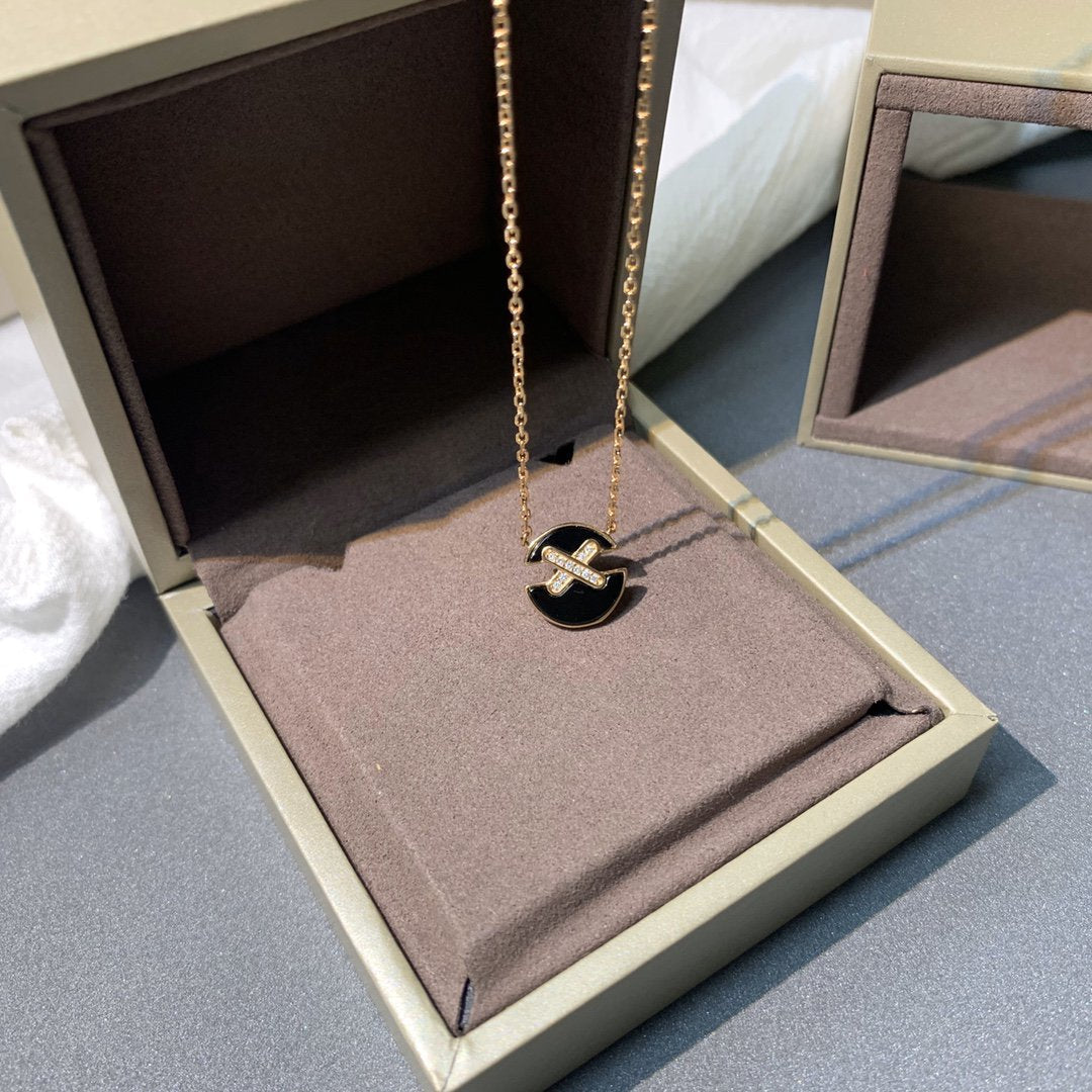[Triumph Jewelry]JEUX DE PINK GOLD DIAMOND NECKLACE