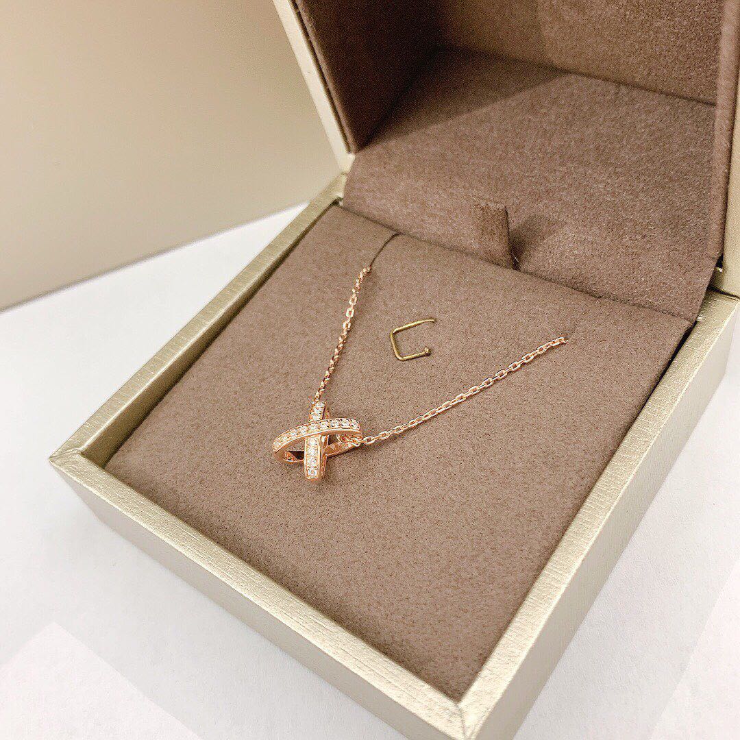 [Triumph Jewelry]JEUX DE DIAMOND NECKLACE