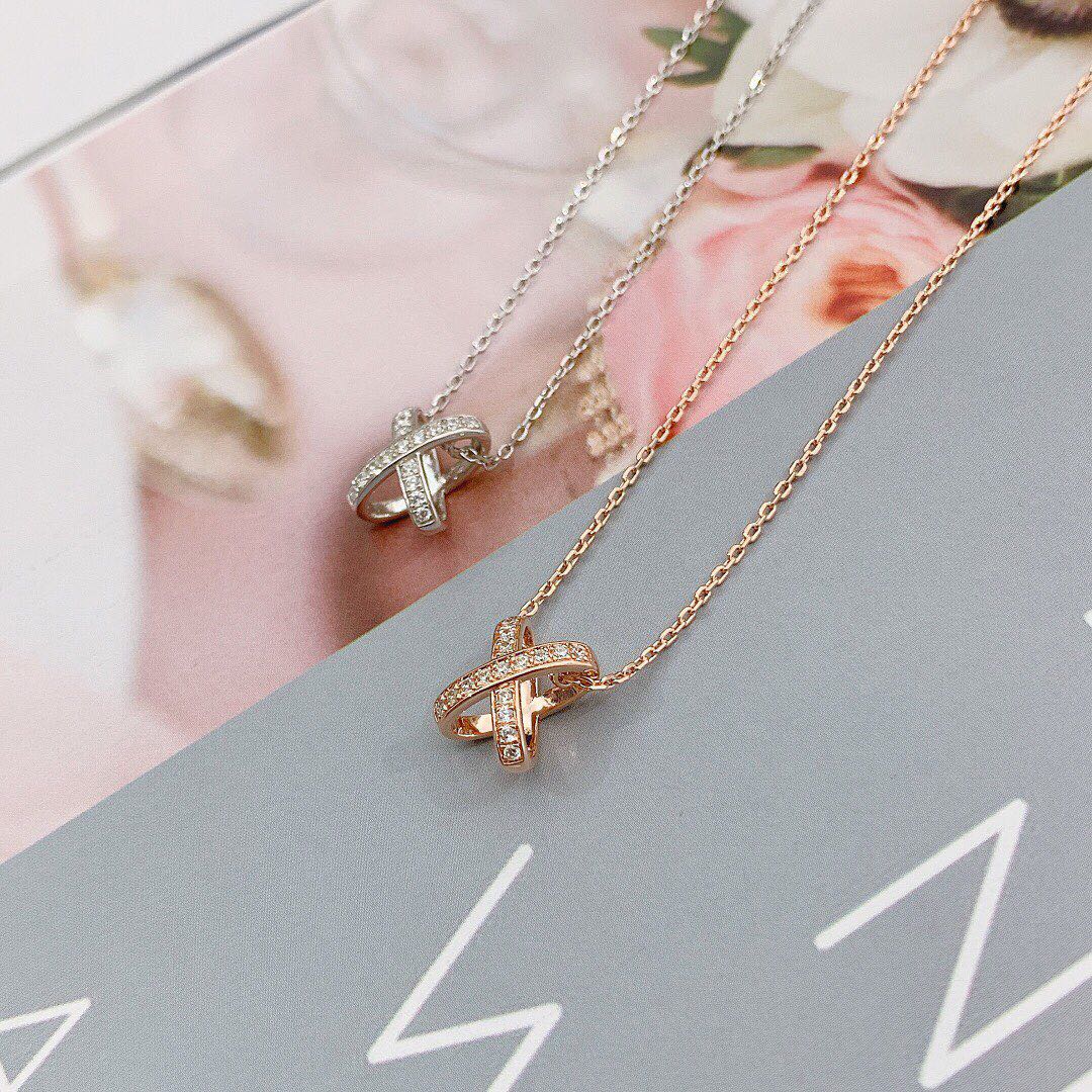 [Triumph Jewelry]JEUX DE DIAMOND NECKLACE