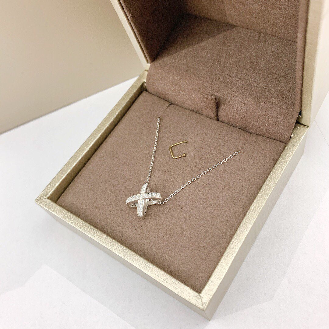 [Triumph Jewelry]JEUX DE DIAMOND NECKLACE