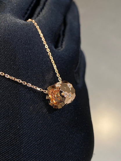 [Triumph Jewelry]BEE LOVE DIAMOND NECKLACE