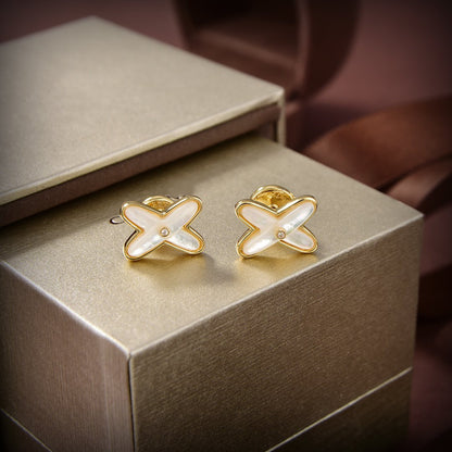 [Triumph Jewelry]JEUX DE WHITE MOP GOLD DIAMOND EARRINGS