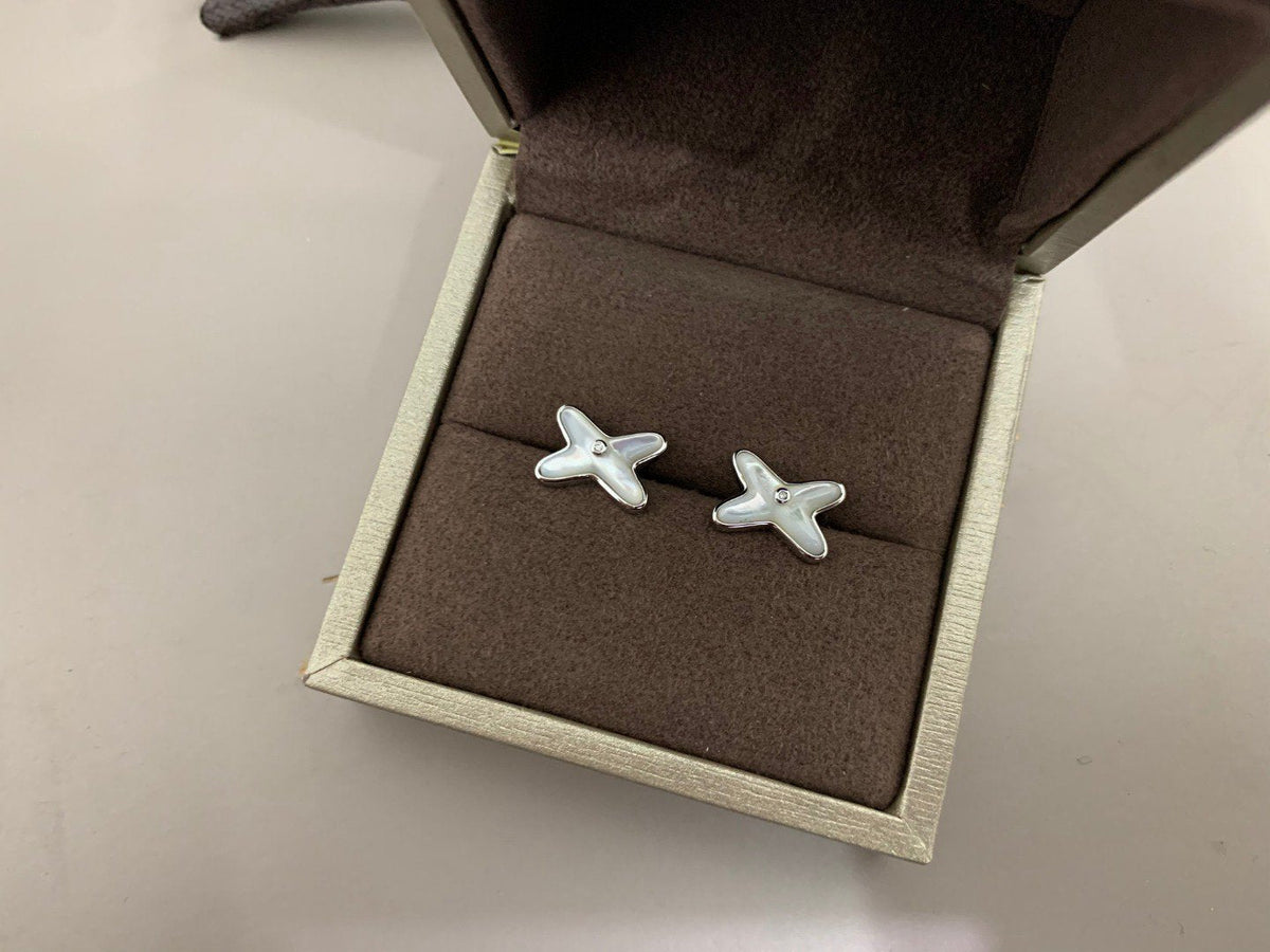 [Triumph Jewelry]JEUX DE WHITE MOP SILVER DIAMOND EARRINGS