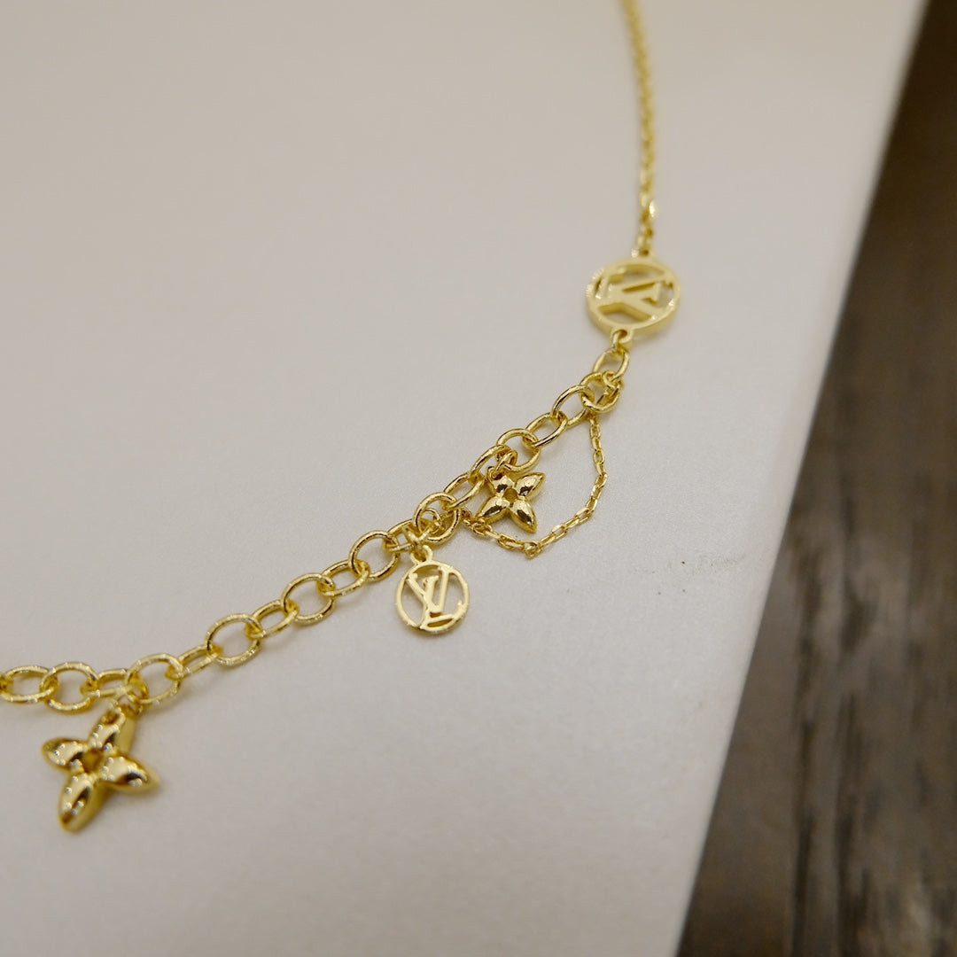 [Triumph Jewelry]BLOOMING SUPPLE NECKLACE BRASS