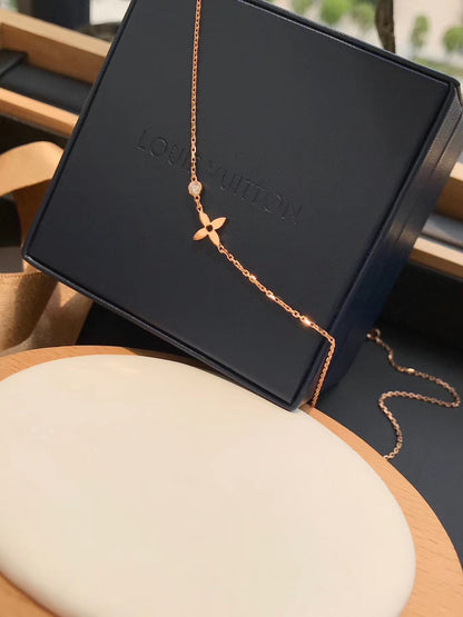 [Triumph Jewelry]BLOSSOM PENDANT PINK GOLD AND DIAMOND