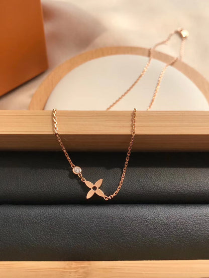 [Triumph Jewelry]BLOSSOM PENDANT PINK GOLD AND DIAMOND