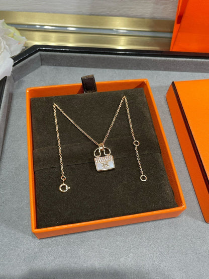 [Triumph Jewelry]H CIRCE MOISSANITE PENDANT NECKLACE GOLD