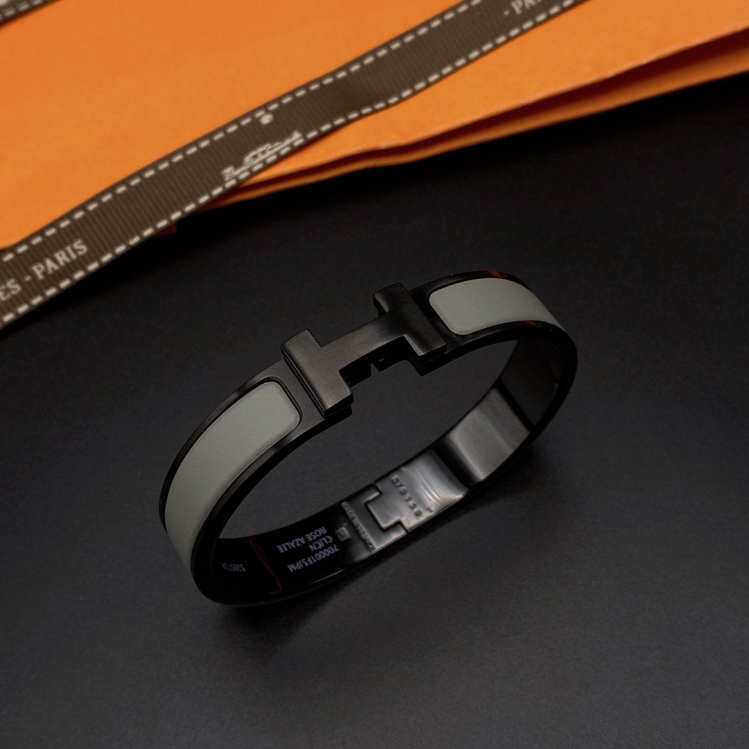 [Triumph Jewelry]CLIC HM SO BLACK GREY BRACELET