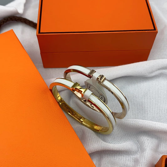 [Triumph Jewelry]CLASSIC HM CLIC WHITE 8MM ENAMEL BRACELET