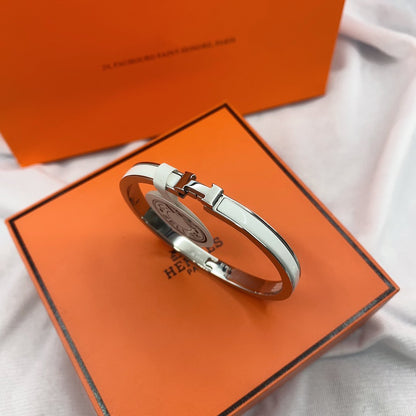[Triumph Jewelry]CLASSIC HM CLIC WHITE 8MM ENAMEL BRACELET