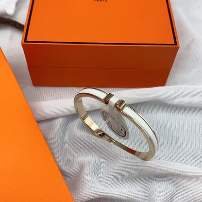 [Triumph Jewelry]CLASSIC HM CLIC WHITE 8MM ENAMEL BRACELET