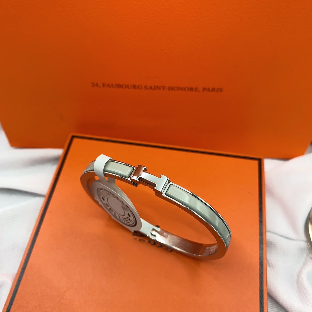 [Triumph Jewelry]CLASSIC HM CLIC GREEN 8MM ENAMEL BRACELET