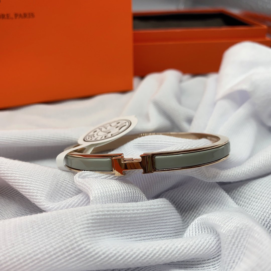 [Triumph Jewelry]CLASSIC HM CLIC GREEN 8MM ENAMEL BRACELET