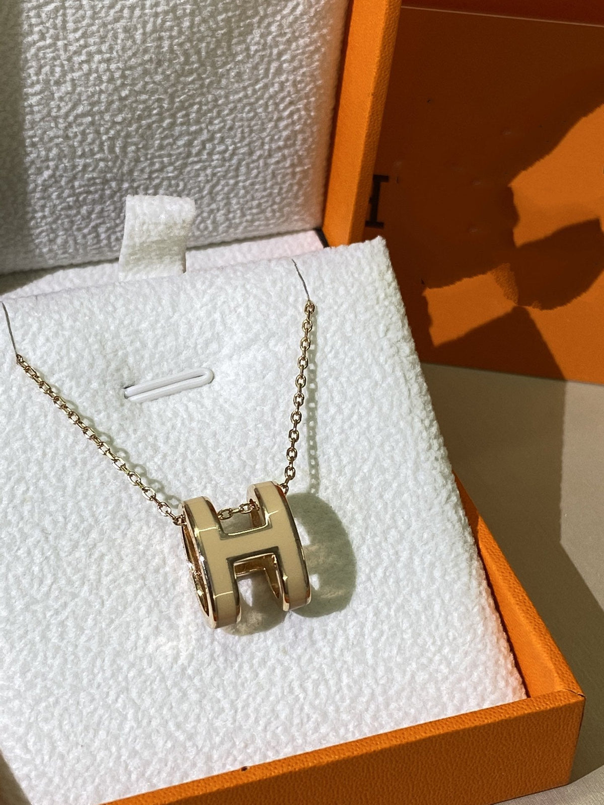 [Triumph Jewelry]HM CLIC YELLOW ENAMEL GOLD NECKLACE