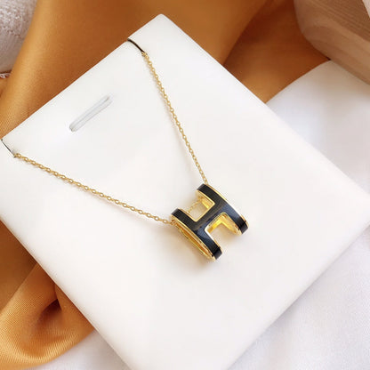 [Triumph Jewelry]HM CLIC BLACK ENAMEL GOLD NECKLACE