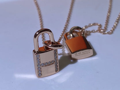 [Triumph Jewelry]HM ADVANCED NICHE LOCK HEAD NECKLACE DIAMONDS