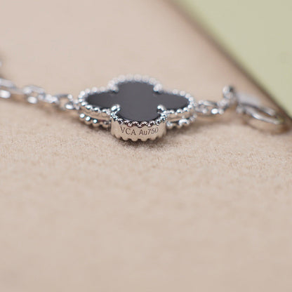 [Triumph Jewelry] CLOVER 5 MOTIF ONYXS BRACELET COLLECTION