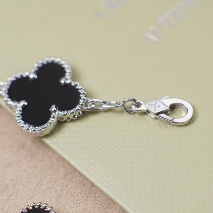 [Triumph Jewelry] CLOVER 5 MOTIF ONYXS BRACELET COLLECTION