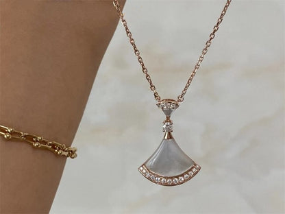 [Triumph Jewelry]DREAM NECKLACE MOP PINK GOLD DIAMOND