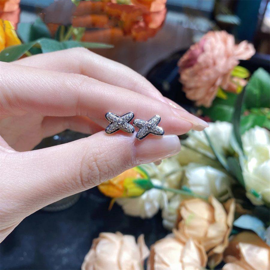 [Triumph Jewelry]JEUX DE SILVER DIAMOND EARRINGS