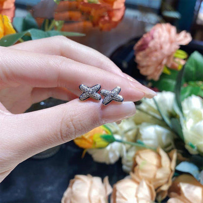 [Triumph Jewelry]JEUX DE SILVER DIAMOND EARRINGS