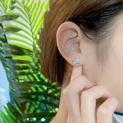 [Triumph Jewelry]JEUX DE SILVER DIAMOND EARRINGS