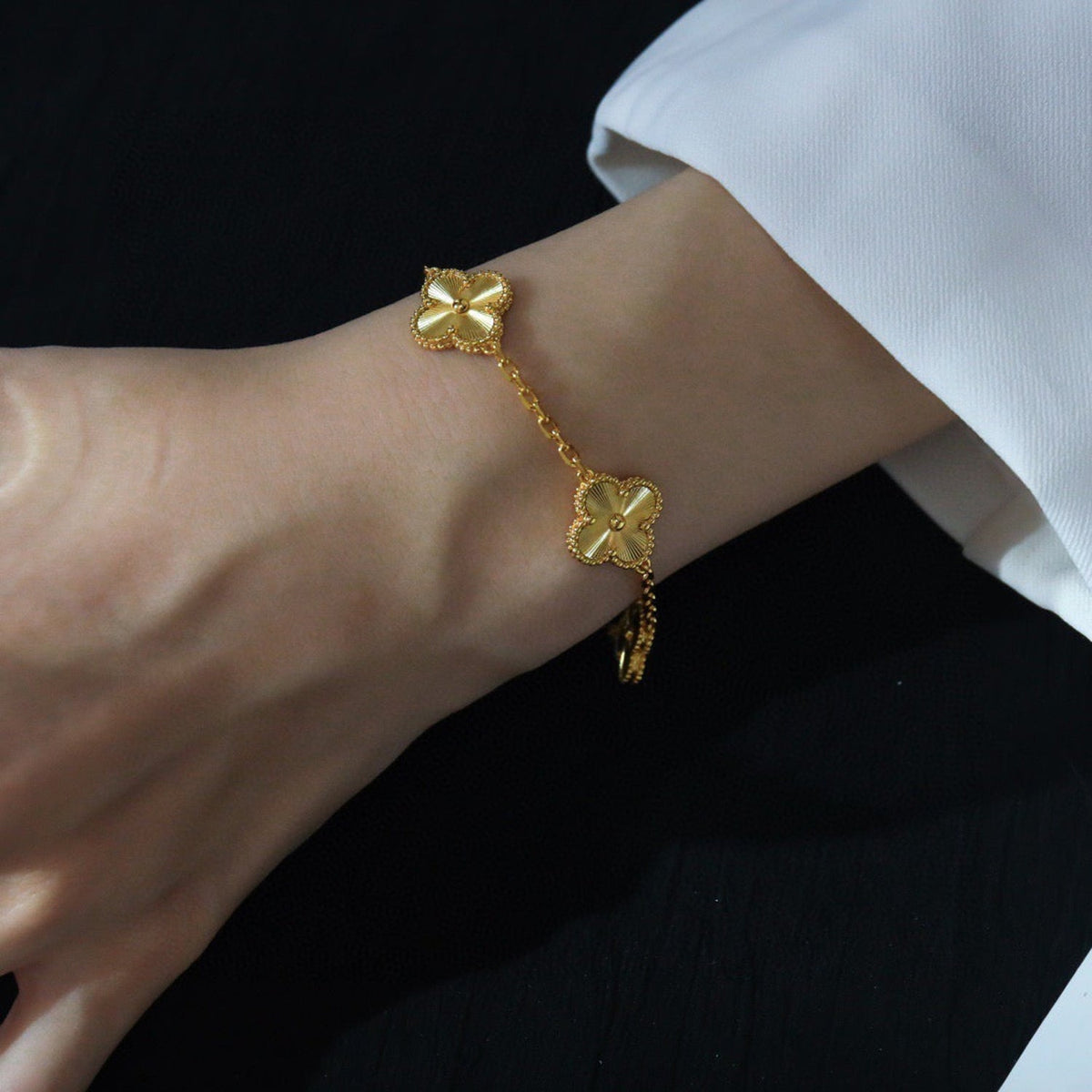 [Triumph Jewelry] CLOVER 5 MOTIF LASER BRACELET COLLECTION