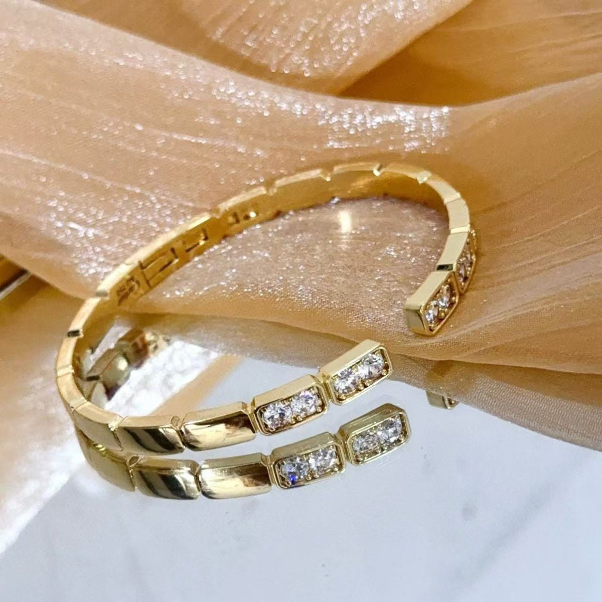 [Triumph Jewelry]LOVE DIAMOND OPEN  BRACELET
