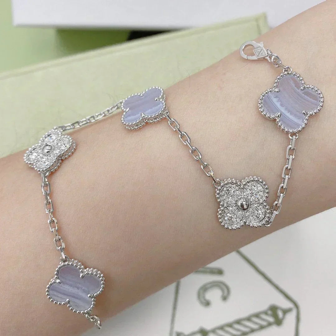 [Triumph Jewelry] CLOVER 5 MOTIF PURPLE CHALCEDONY BRACELET COLLECTION