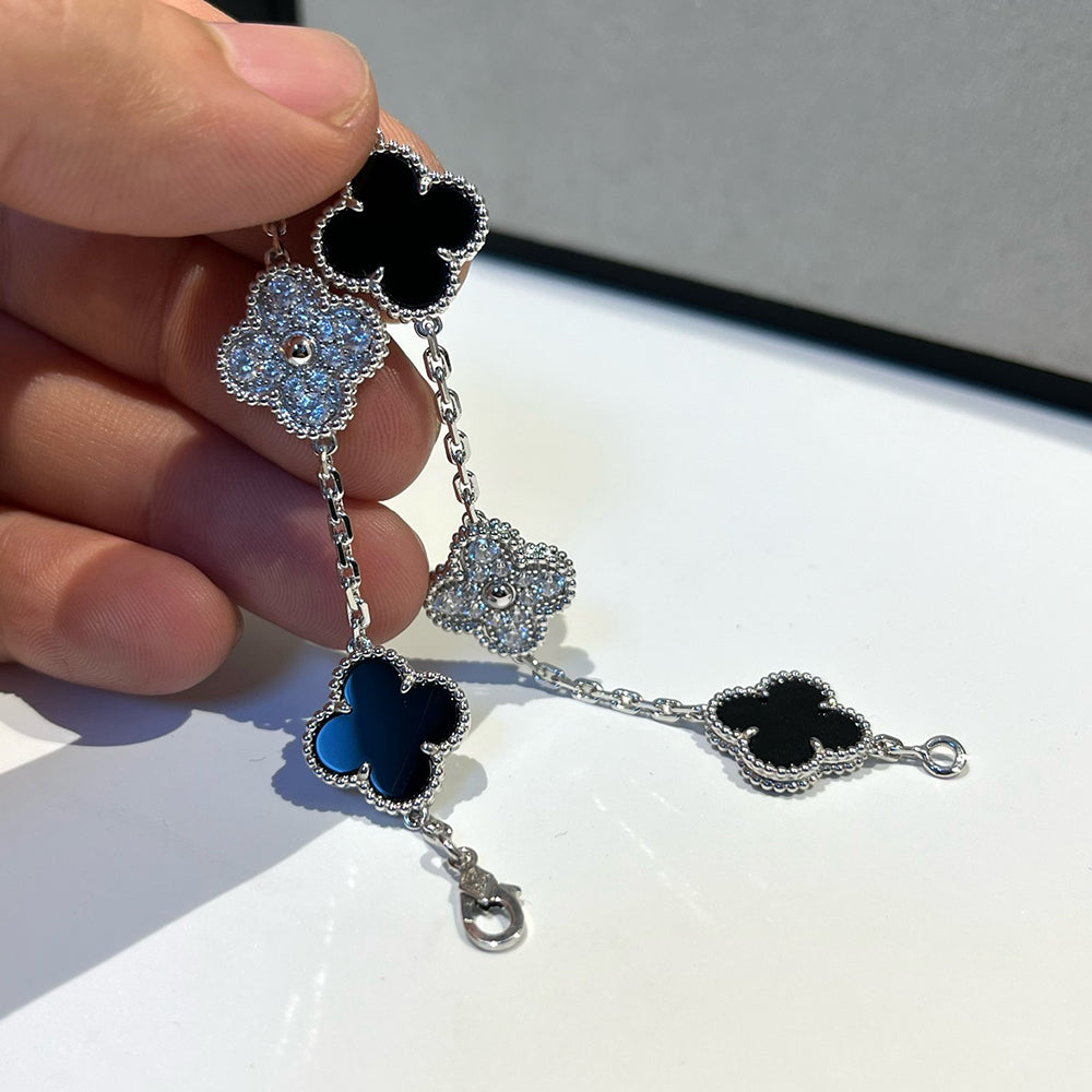 [Triumph Jewelry] CLOVER 5 MOTIF ONYXS BRACELET COLLECTION
