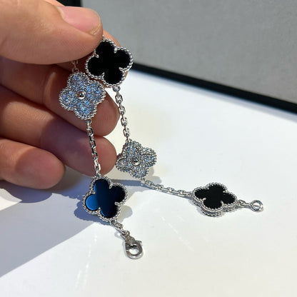 [Triumph Jewelry] CLOVER 5 MOTIF ONYXS BRACELET COLLECTION