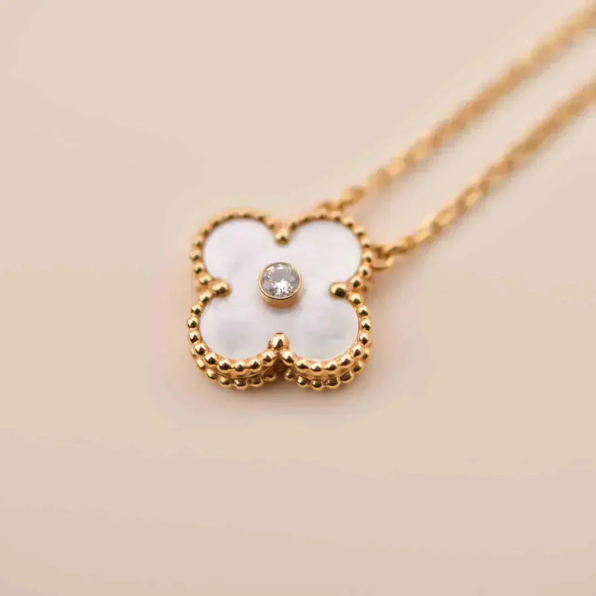 [Triumph Jewelry]CLOVER 15MM DIAMOND WHITE FRITILLARIA NECKLACE