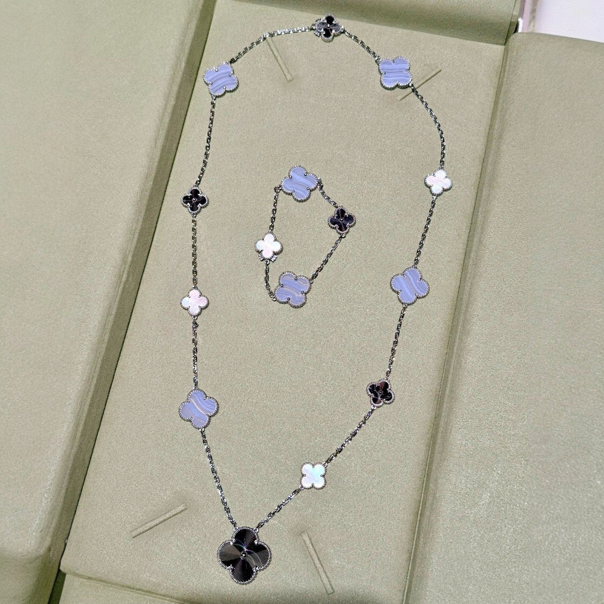 [Triumph Jewelry]DETACHABLE CLOVER 15(11+4) FLOWER SILVER NECKLACE SET