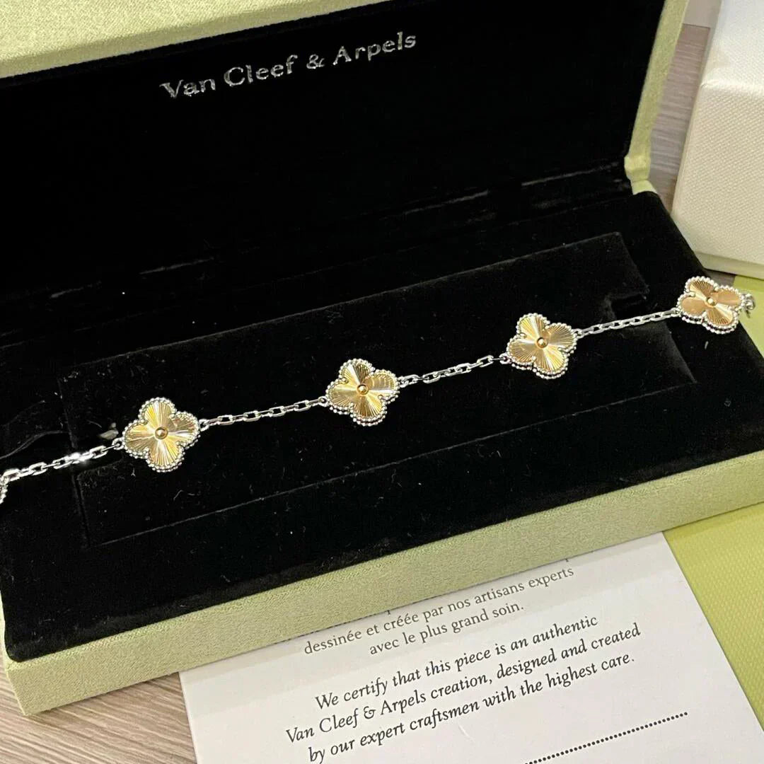 [Triumph Jewelry] CLOVER 5 MOTIF LASER BRACELET COLLECTION