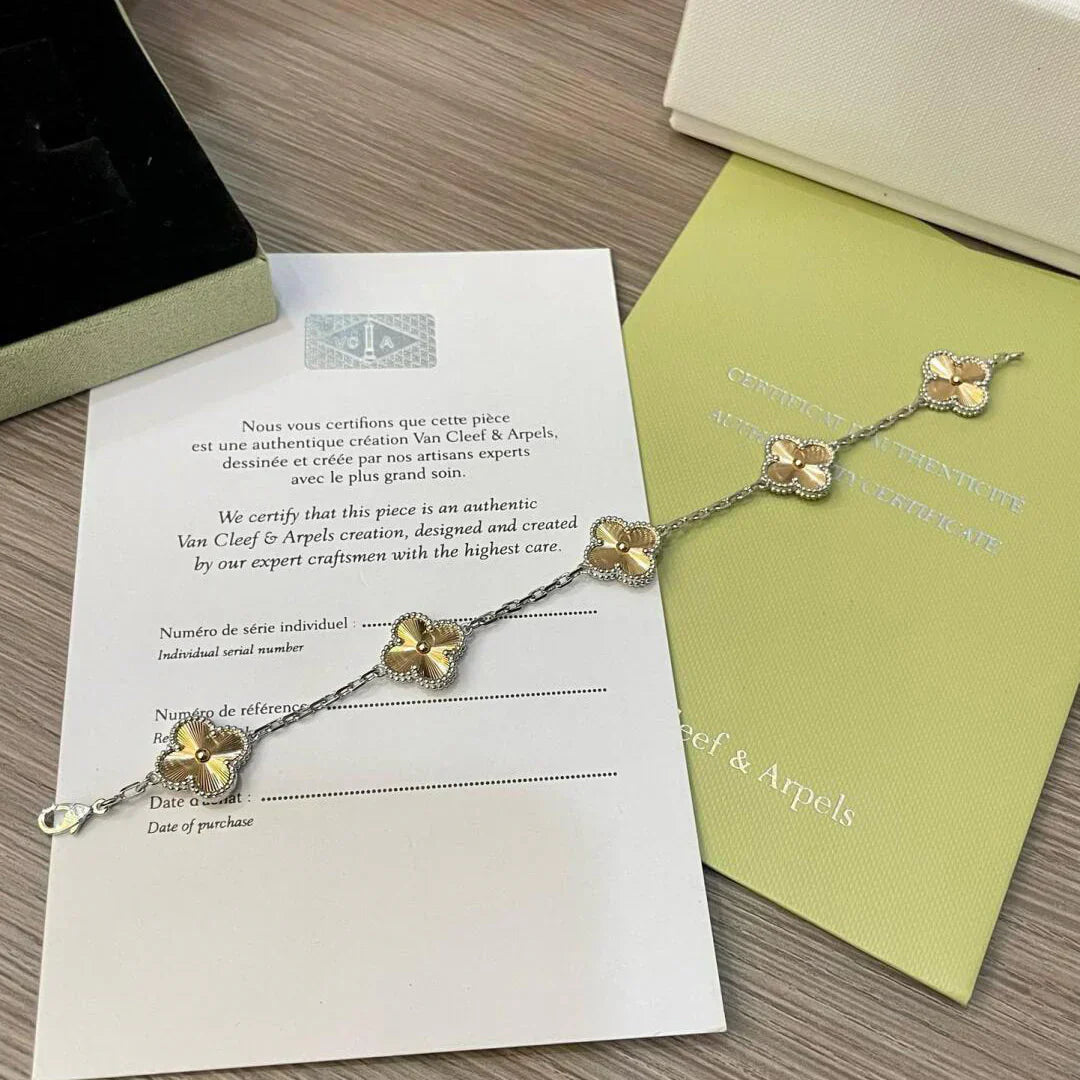 [Triumph Jewelry] CLOVER 5 MOTIF LASER BRACELET COLLECTION