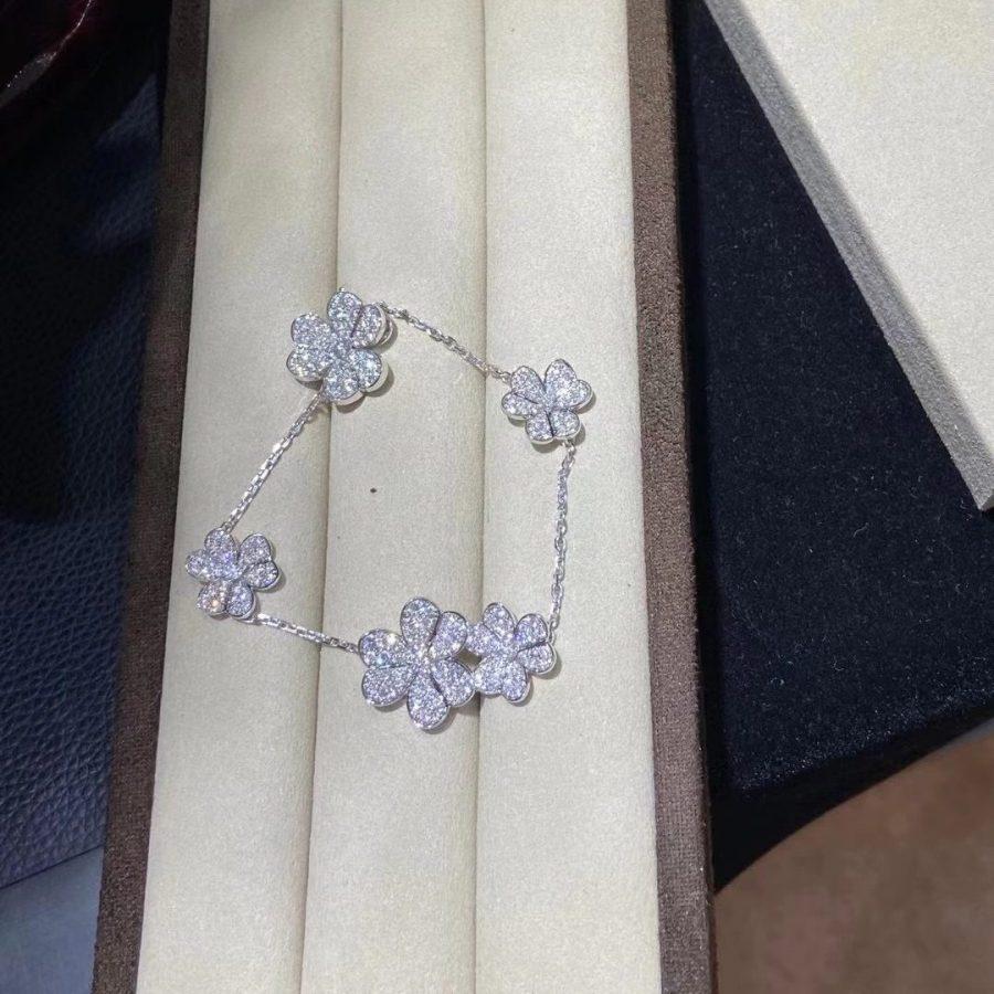 [Triumph Jewelry]FRIVOLE SILVER 5 FLOWERS BRACELET