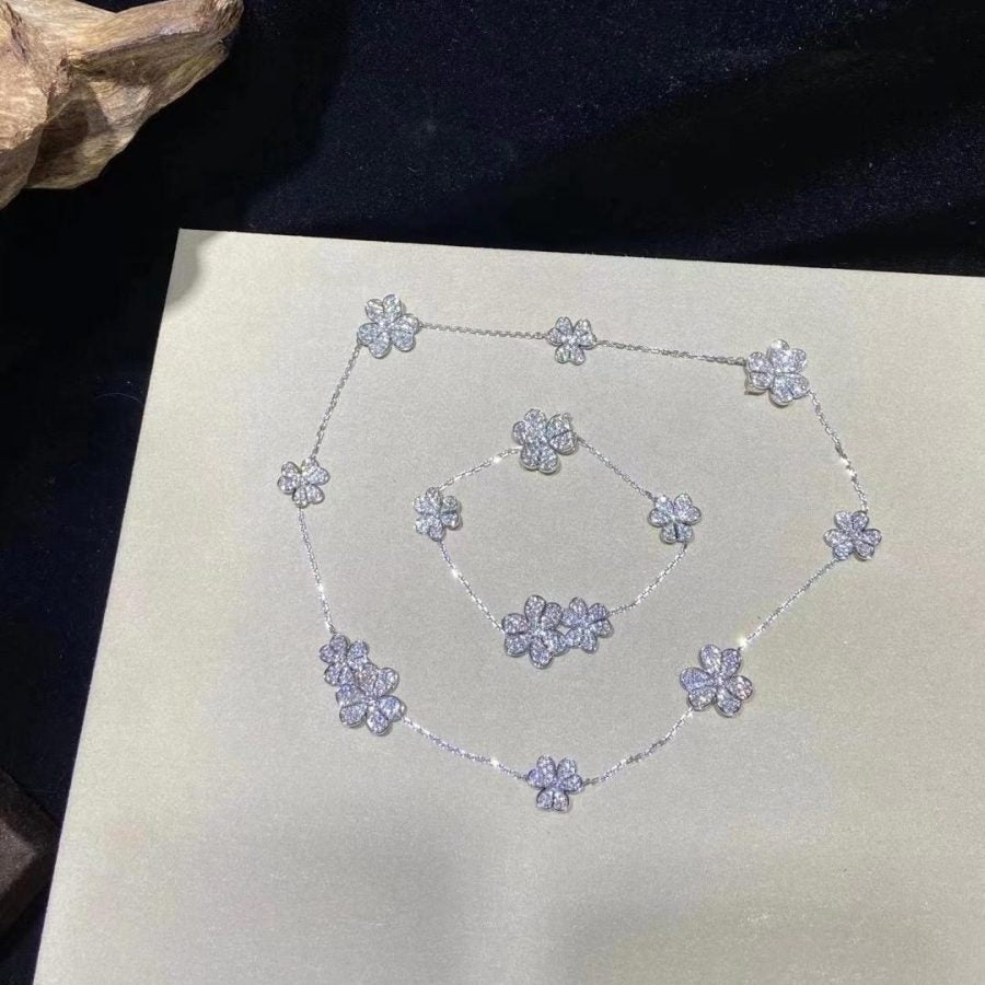 [Triumph Jewelry]FRIVOLE SILVER 5 FLOWERS BRACELET